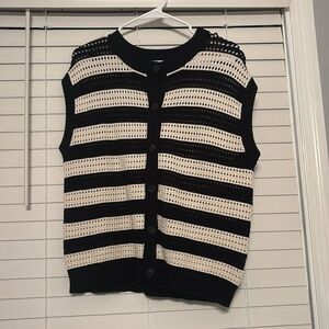 Universal Threads sweater top
